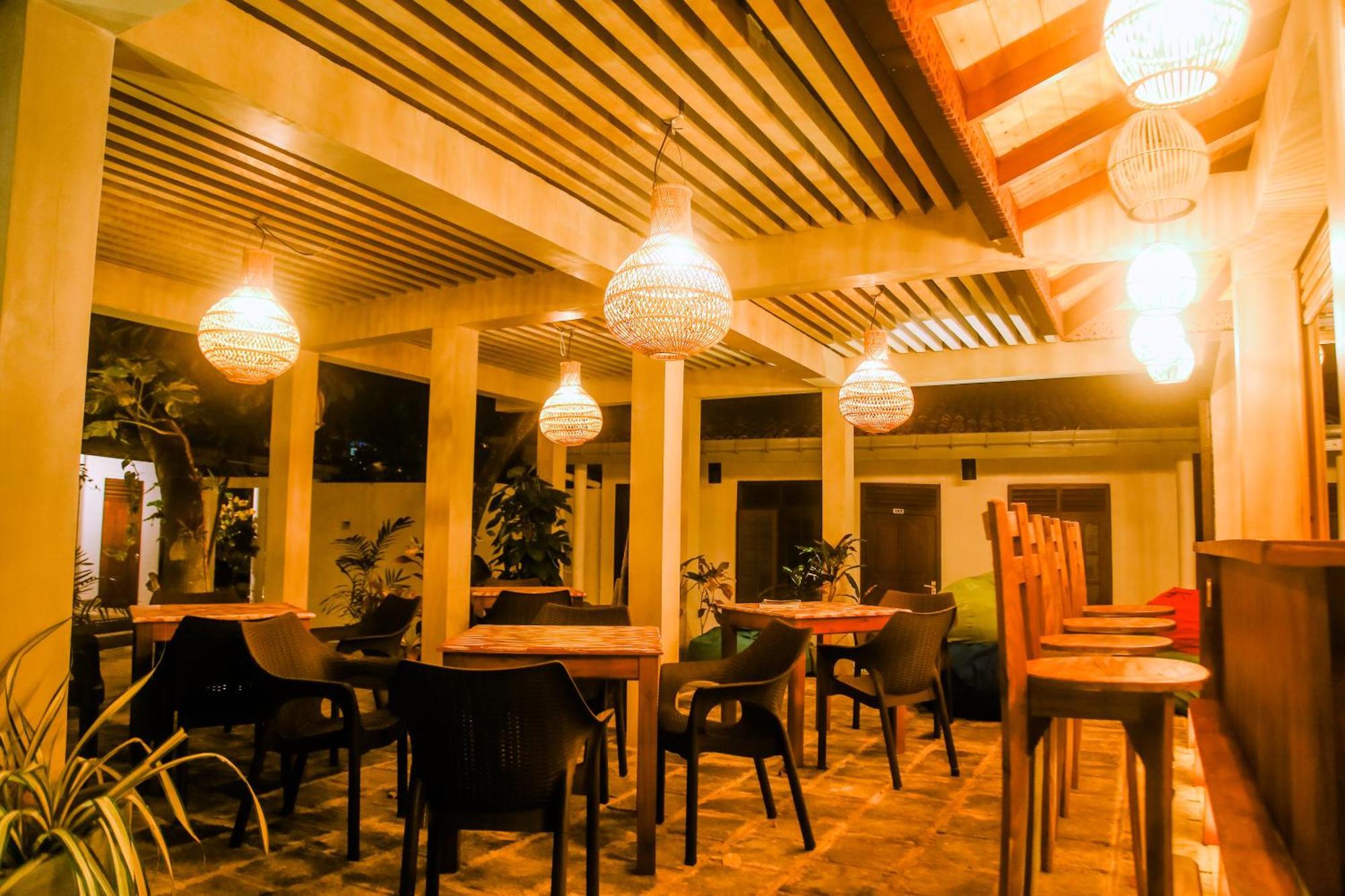 米瑞莎 Surf Sea Breeze酒店 外观 照片